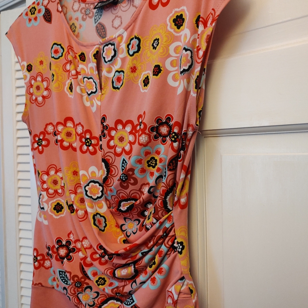 NY&Co Ruched top - Picture 4 of 5